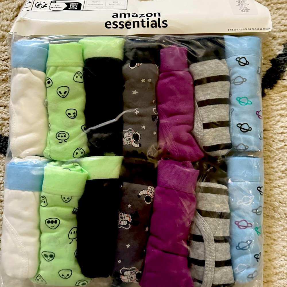 Boys boxer briefs.